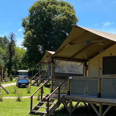 Camping Toile Avec Terrasse, Acces Handicape - Api-1-52-1479 *