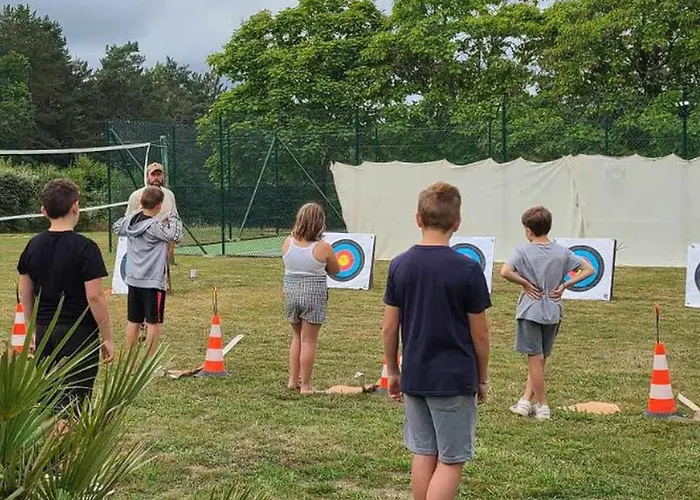Camping Toile Avec Terrasse, Acces Handicape - Api-1-52-1479 *